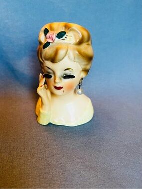 Inarco - Vintage Ceramic Lady Head Vase in Cream with pink rose